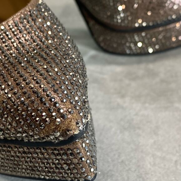 THALIA SODI Women's Pewter Bling Embellished Joey Pointed-Toe Platform Pumps - Picture 9 of 12